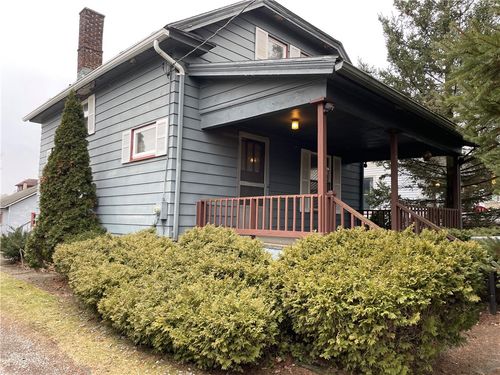 1016 Winslow Ave, New Castle, PA, 16101-4310 | Card Image