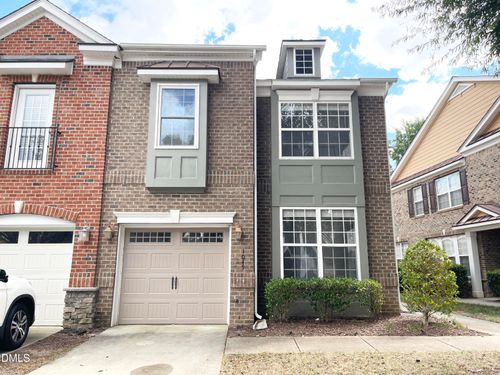 1045 Remington Oaks Cir, Cary, NC, 27519-8770 | Card Image