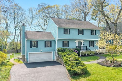 37 Woodcliffe Rd, Lexington, MA, 02421-7833 | Card Image