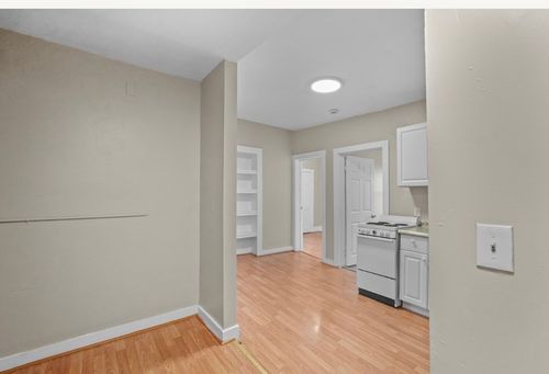 apt-11-24 Charlton St, Worcester, MA, 01608-2233 | Card Image