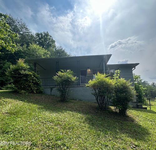 9121 Chapman Hwy, Knoxville, TN, 37920-9178 | Card Image