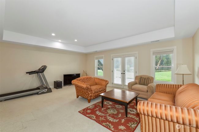 Family room #2 | Image 35