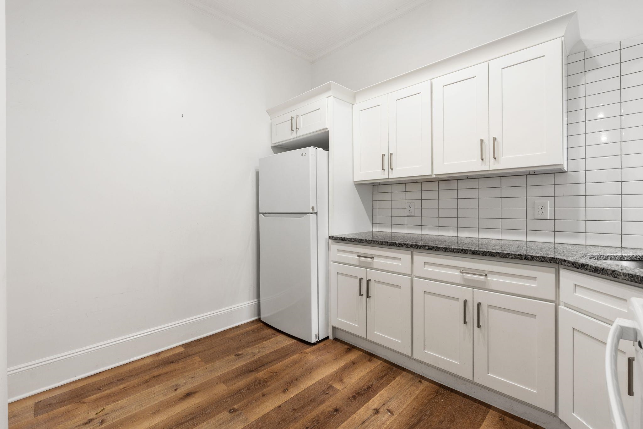 Residential Lease in JC, Heights 5