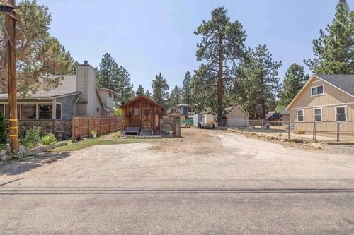 614 Sunset Ln, Sugarloaf, CA, 92386-9786 | Card Image