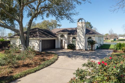 315 Bolling Green Dr, Wharton, TX, 77488-9618 | Card Image