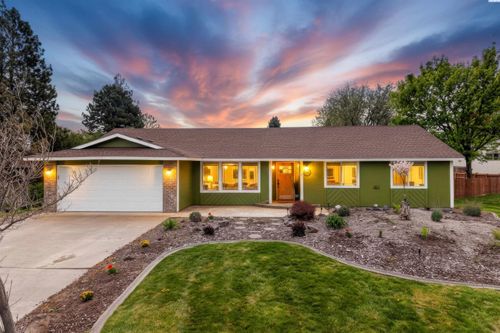 233 Greenbriar W., Richland, WA, 99352 | Card Image