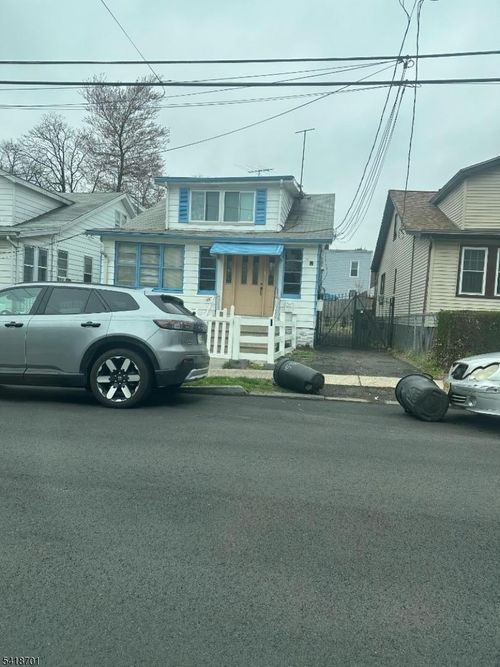 15 Temple Pl, Irvington, NJ, 07111-2910 | Card Image