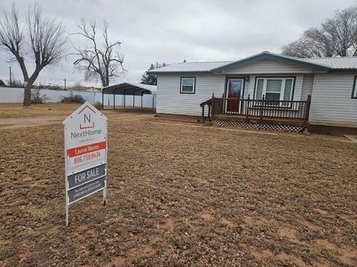 205 W 4th St, Sundown, TX, 79372-1550 | Card Image