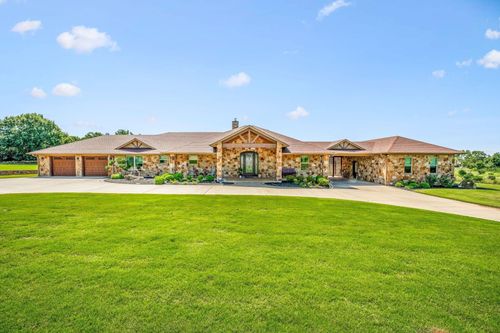 501 Umphress Ct, Granbury, TX, 76048-7631 | Card Image