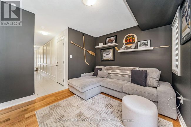 7 Briar Crt, Townhouse with 3 bedrooms, 4 bathrooms and 3 parking in Georgetown ON | Image 9