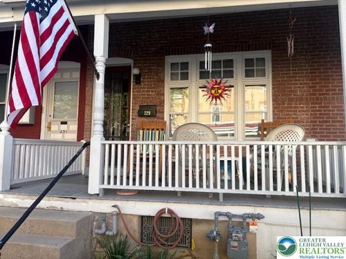 2-229 N West St, Allentown, PA, 18102-3640 | Card Image