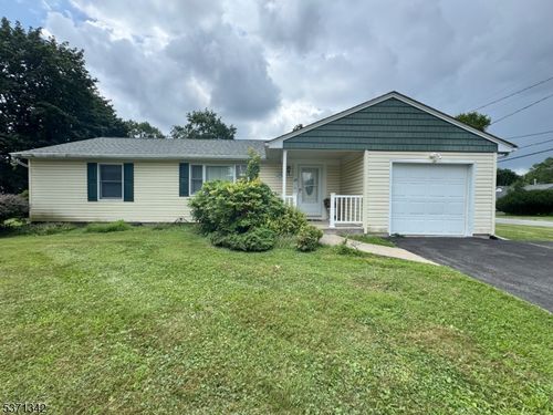 103 Connie Ter, Hackettstown, NJ, 07840-1823 | Card Image