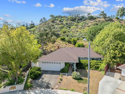 315 Longwood Ct, Newbury Park, CA, 91320-4836 | Card Image
