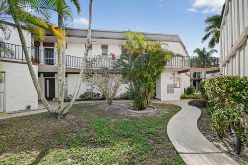 206-4 Greenway Vlg N, Royal Palm Beach, FL, 33411-2914 | Card Image
