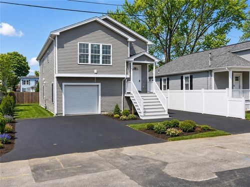 63 Balch St, Pawtucket, RI, 02861-3123 | Card Image