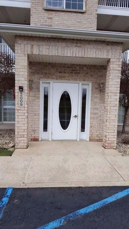 35-2009 W 75th Pl, Merrillville, IN, 46410 | Card Image