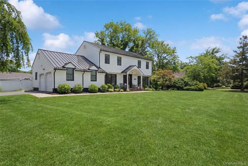 4 Teal Cres, Great River, NY, 11739-3009 | Card Image