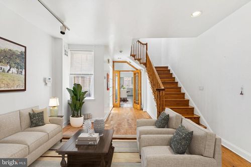 1006 S Front St, PHILADELPHIA, PA, 19147-4328 | Card Image