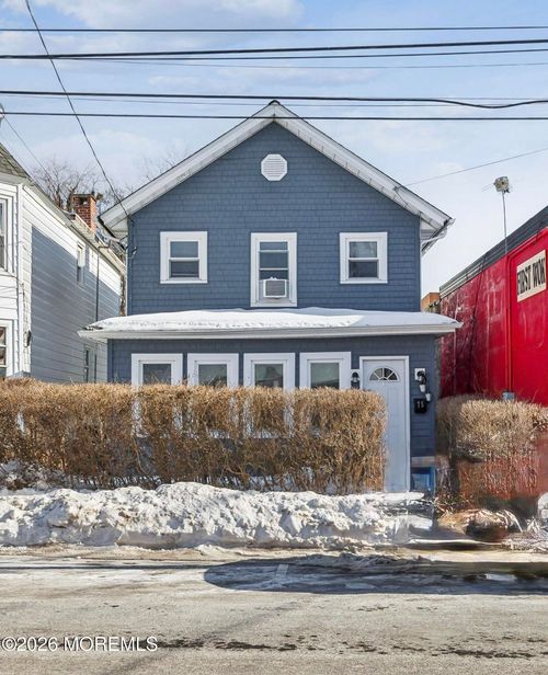 75 Broad St, Keyport, NJ, 07735-1242 | Card Image