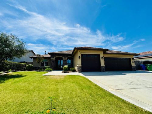 4214 Carosam Rd, Bakersfield, CA, 93314-8675 | Card Image