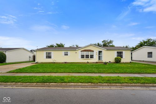 4697 W Ridge Dr, Columbus, IN, 47203-4717 | Card Image