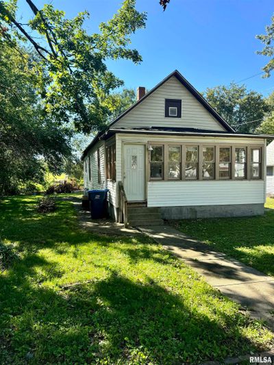 913 N Chestnut Street, House other with 2 bedrooms, 1 bathrooms and null parking in Kewanee IL | Image 2