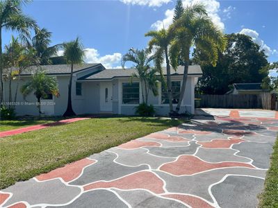 480 Nw 16th St, House other with 3 bedrooms, 2 bathrooms and null parking in Homestead FL | Image 2