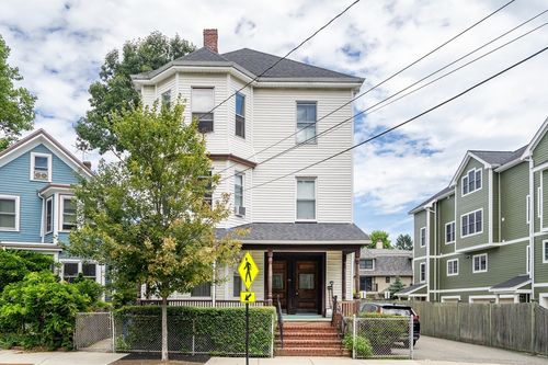 86 Chestnut St, Brookline, MA, 02445-7862 | Card Image