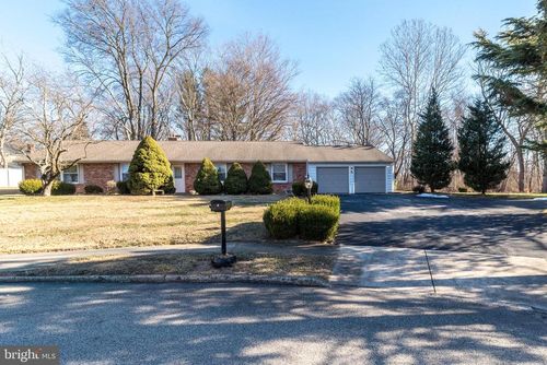 7 Vera Ln, CONSHOHOCKEN, PA, 19428-2113 | Card Image