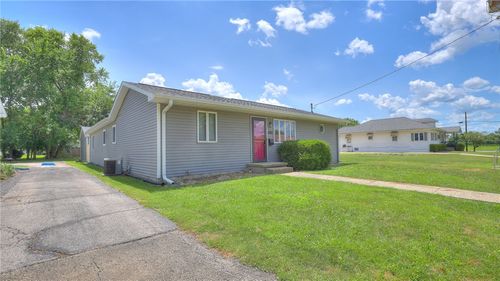 1216 W Prairie St, Taylorville, IL, 62568-2013 | Card Image