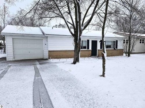 1606 Fessenden Ave, Mt. Pleasant, MI, 48858-2138 | Card Image