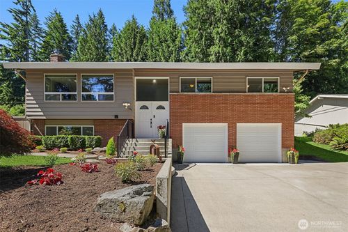 525 Mount Everest Ln Sw, Issaquah, WA, 98027-3626 | Card Image