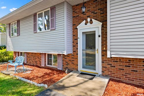 10237 Arrow Rd, Tremont, IL, 61568-9347 | Card Image