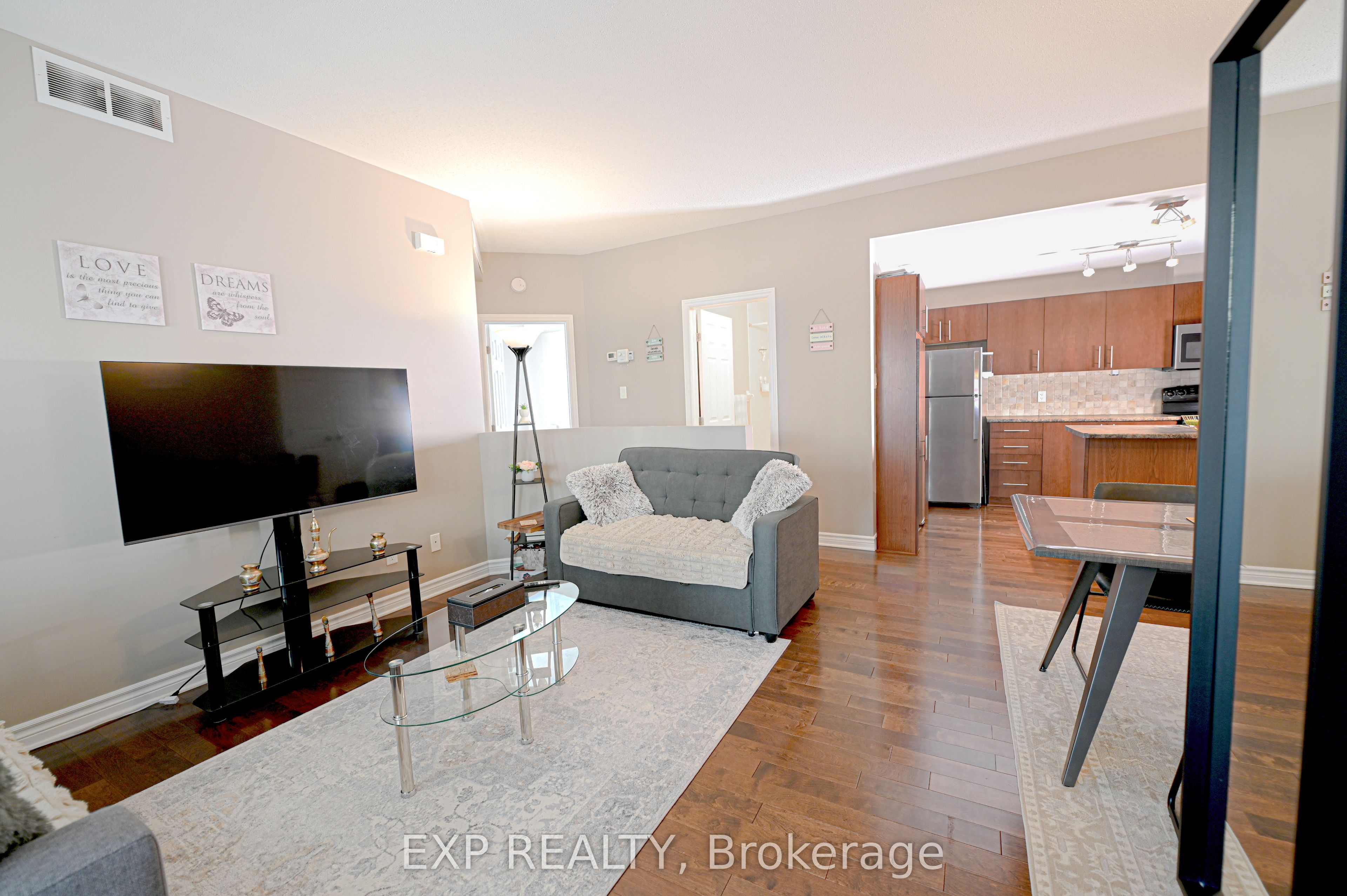 Residential in Stittsville - Munster - Richmond 3