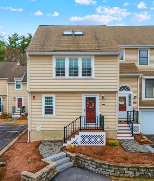 9A Sundown Dr, Derry, NH, 03038-1731 | Card Image