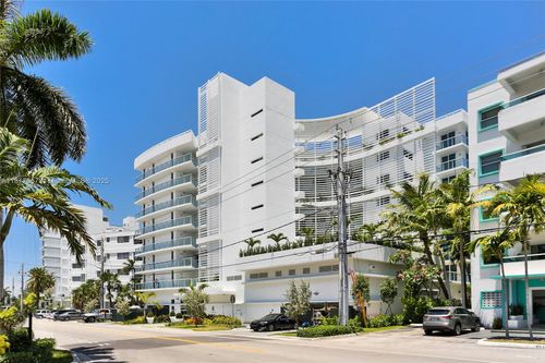 apt-902-9821 E Bay Harbor Dr, Bay Harbor Islands, FL, 33154-1871 | Card Image