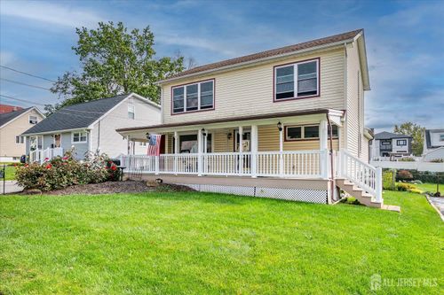 15 Lowell St, Iselin, NJ, 08830-1315 | Card Image