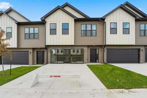 1366 Meadow Rose Pl, Waukee, IA, 50263-7909 | Card Image