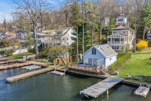 423 Lakeside Blvd, Hopatcong, NJ, 07843-1685 | Card Image