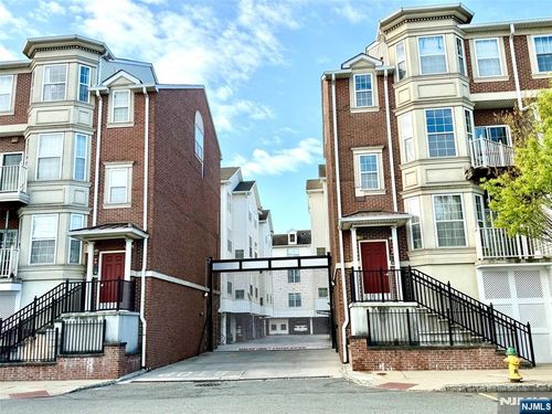 200 Dey St, Harrison, NJ, 07029-1884 | Card Image