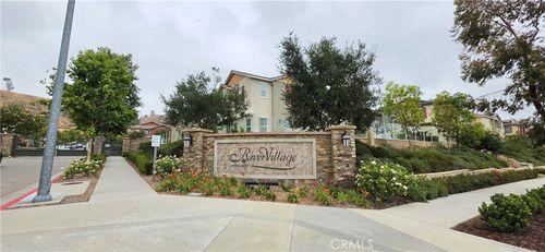 22041 Barrington Way, Santa Clarita, CA, 91350-5742 | Card Image