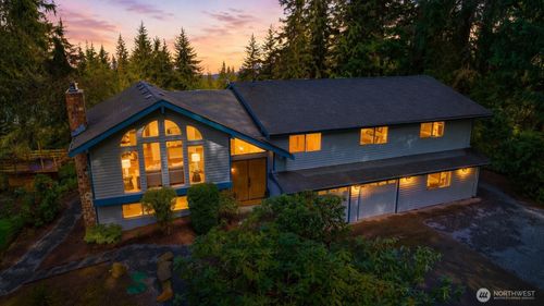 18527 182nd Ave Ne, Woodinville, WA, 98077-8255 | Card Image