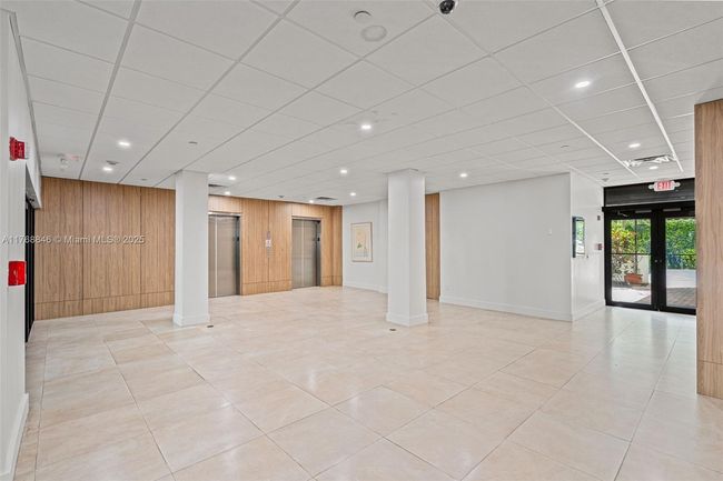 2B - 77 Crandon Blvd, Condo with 1 bedrooms, 2 bathrooms and null parking in Key Biscayne FL | Image 8