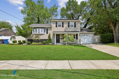 18 Carlton Ave, Monroe, NJ, 08831-8504 | Card Image