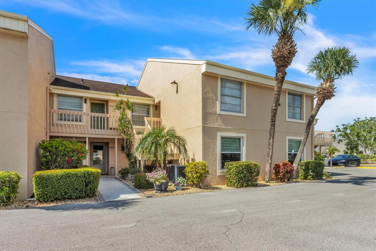 7th Ave, Bradenton, FL 34209