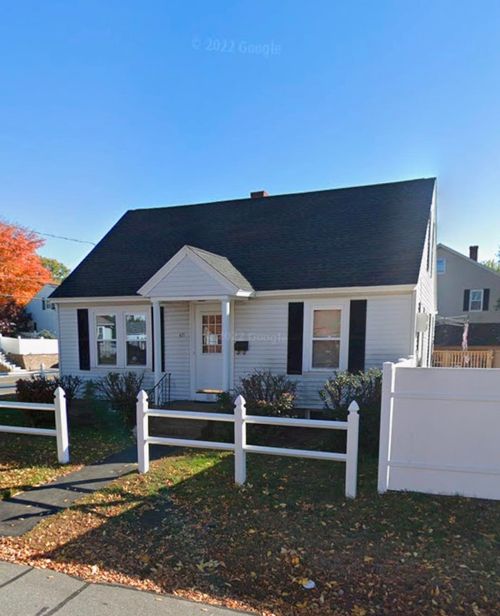 471 Shasta Street, Manchester, NH, 03103 | Card Image