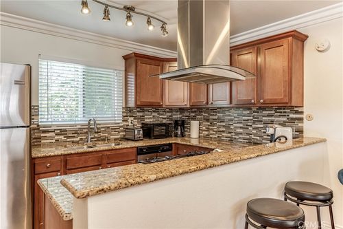 unit-b-2875 S Fairview St, Santa Ana, CA, 92704-7709 | Card Image