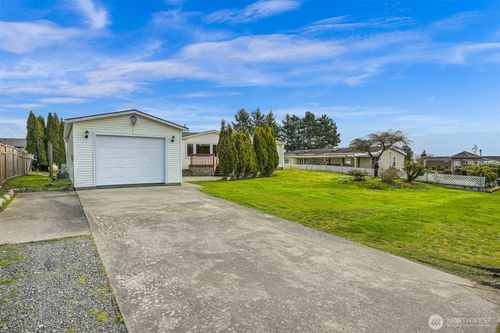 8356 Sea Breeze Ct, Blaine, WA, 98230-9523 | Card Image