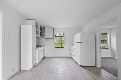 6-806 East Emily Avenue, Wharton, TX, 77488 | Card Image