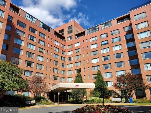 623-1111 Arlington Blvd, ARLINGTON, VA, 22209-3205 | Card Image